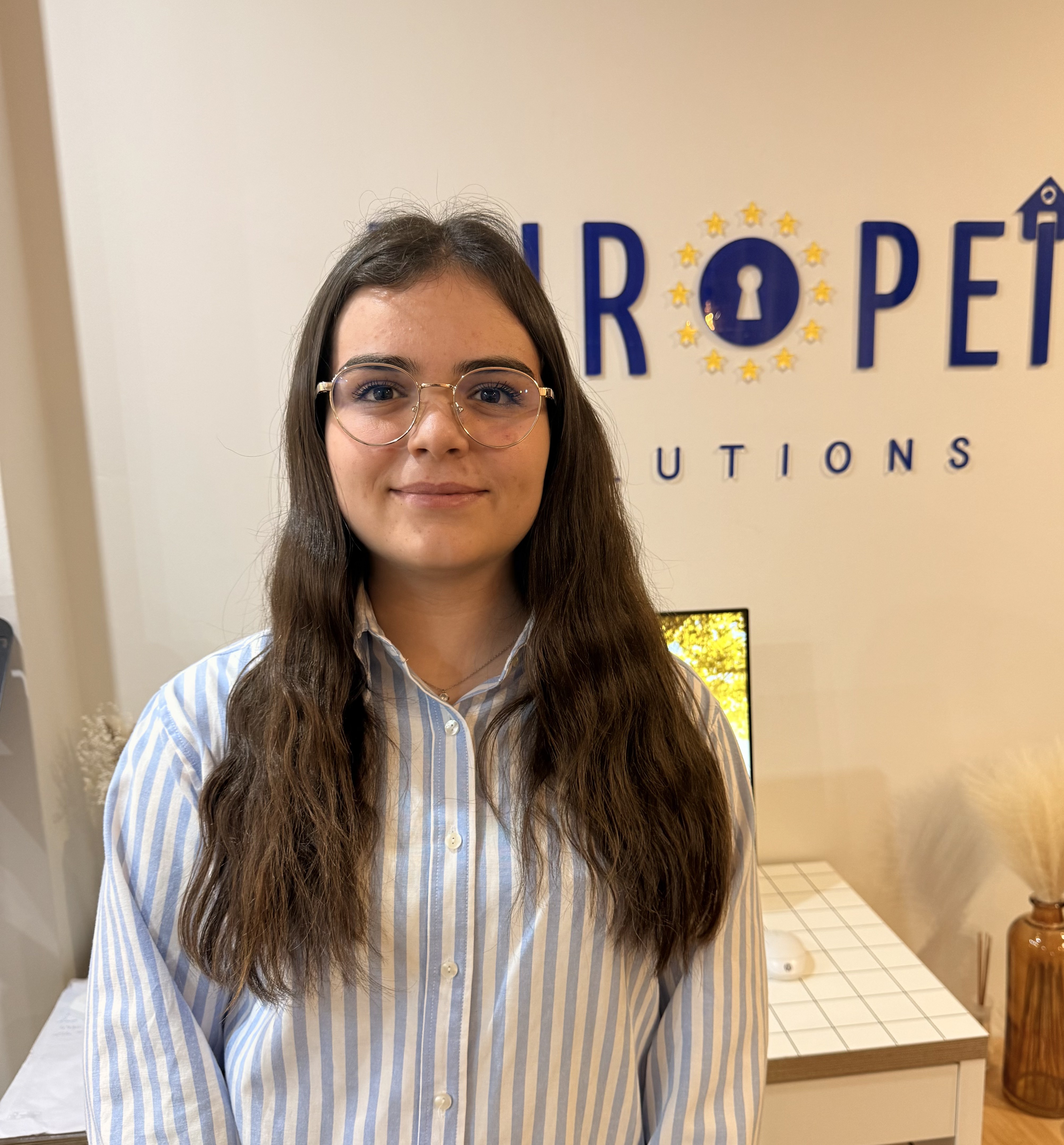 Letícia Ribeiro — Auxiliar Administrativa
